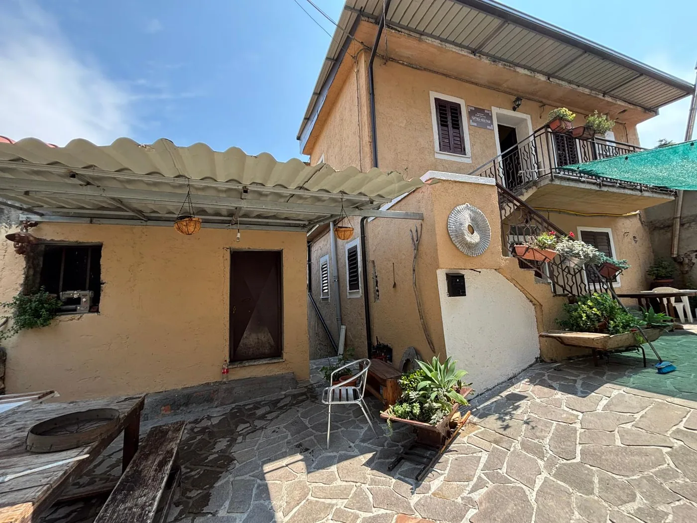 Esterno della Trattoria Nizio Paleò